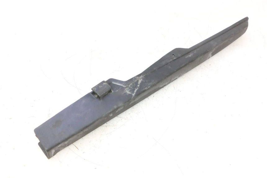 photo de CUBRECADENA HONDA CB TWO FIFTY 250 (1991 - 2002) - Detalle de la pieza