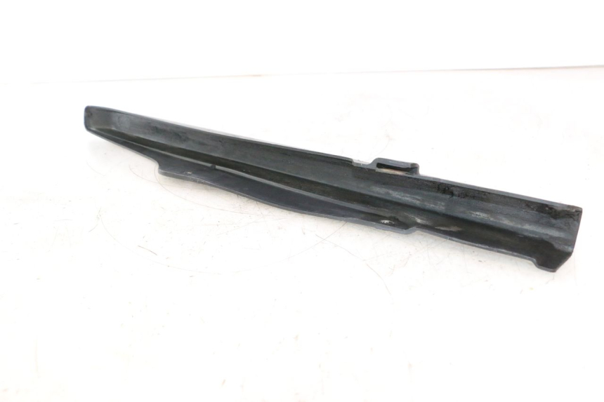 photo de CUBRECADENA HONDA CB TWO FIFTY 250 (1991 - 2002) - Detalles de los puntos de fijación