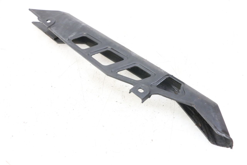 photo de Cárter de cadena HYOSUNG GF 125 (2001 - 2005) - Primer plano técnico