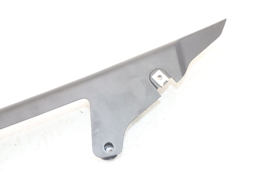 photo de CUBRECADENA HUSQVARNA SVARTPILEN 401 (2018 - 2023) - Zoom estado de uso