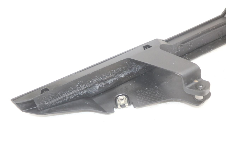 photo de CUBRECADENA HUSQVARNA SVARTPILEN 401 (2018 - 2023) - Vista general del producto