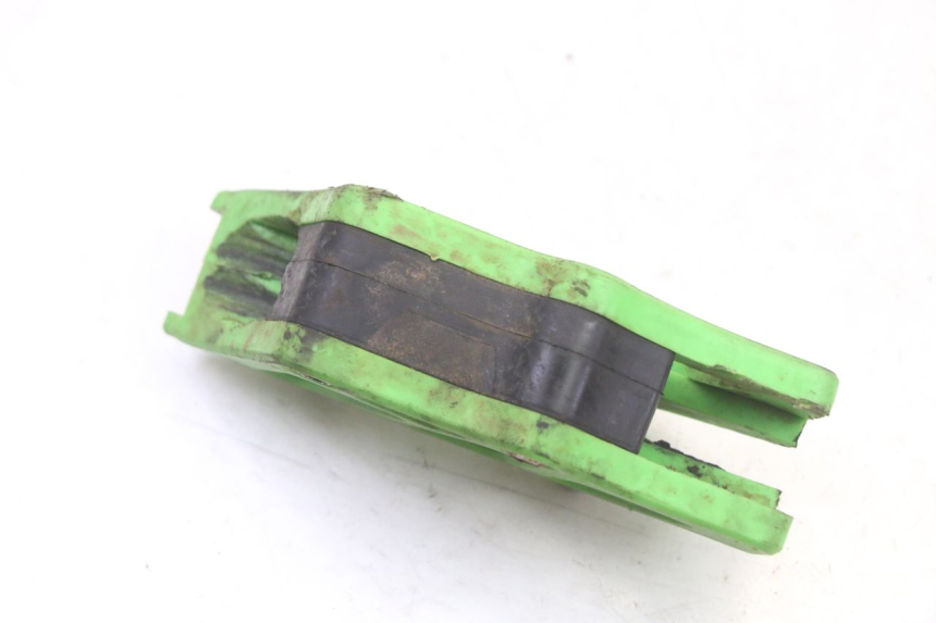 photo de CUBRECADENA KAWASAKI KX F KXF 450 (2009 - 2011) - Primer plano técnico