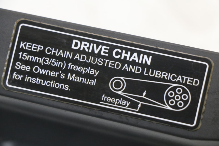 photo de CUBRECADENA MASAI SCRAMBLER SPORT 125 (2021 - 2025) - Primer plano técnico