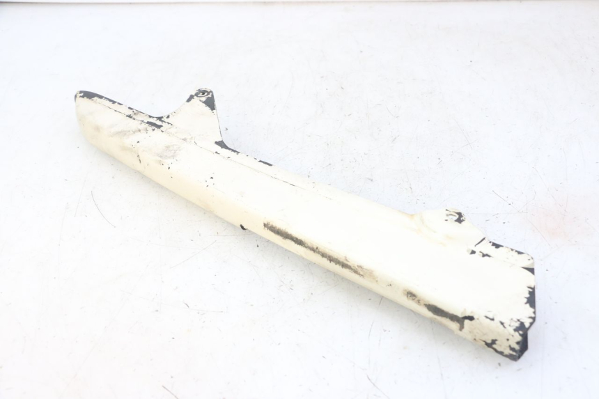 photo de CUBIERTA DE CADENA YAMAHA TDR DELTABOX 125 (1997 - 2003) - Primer plano técnico