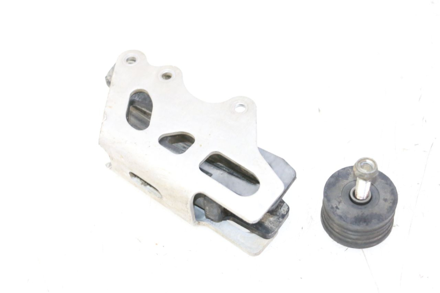photo de CUBRECADENA YAMAHA YZ-F YZF 250 (2014 - 2018) - Detalle de la pieza