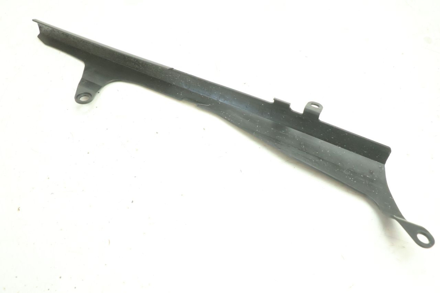 photo de CUBRECADENA YAMAHA YZF R6 600 (2008 - 2009) - Primer plano técnico