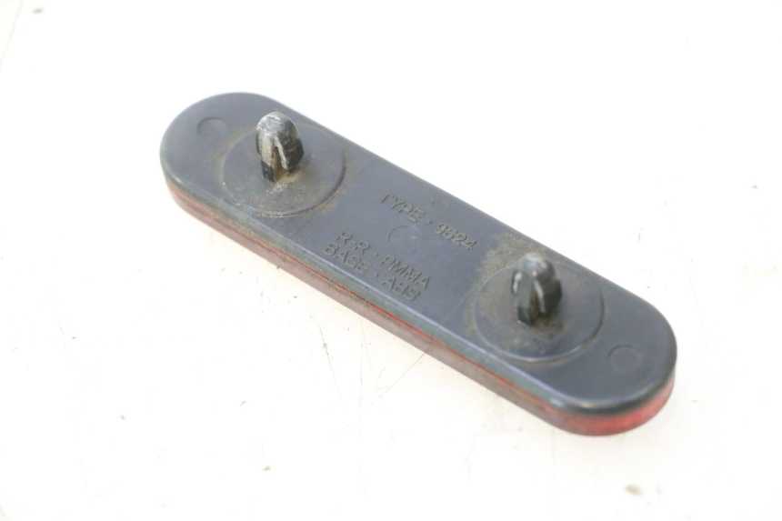 photo de CATADIÓPTRICO PEUGEOT ELYSTAR 50 (2002 - 2014) - Detalle de la pieza