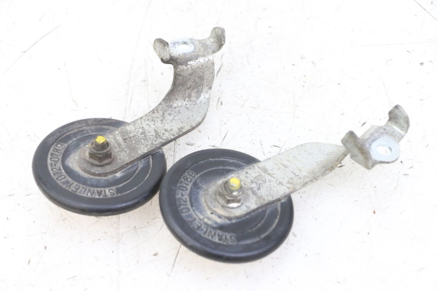 photo de CATADIÓPTRICO HONDA PCX (JF57/JF64) 125 (2014 - 2018) - Detalle de la pieza