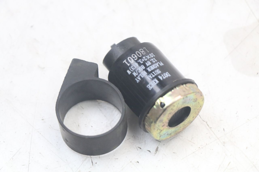 photo de CENTRALITA DE INTERMITENTES KYMCO AGILITY 4T 50 (2018 - 2022) - Detalle de la pieza