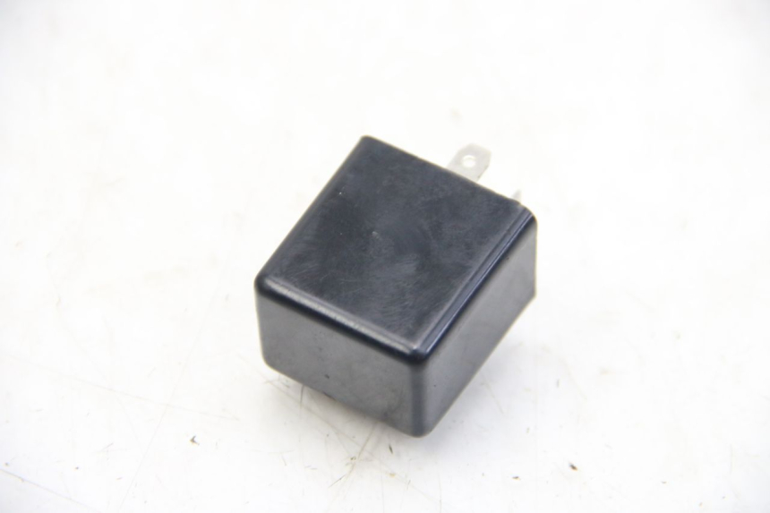 photo de RELE INTERMITENTE ECCITY ARTELEC 670 1 (2013 - 2017) - Otra perspectiva