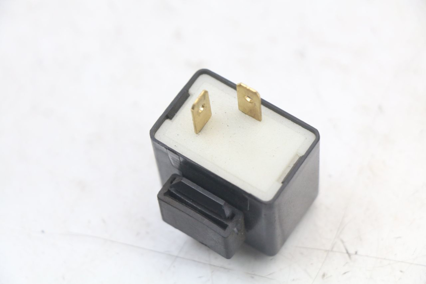 photo de CENTRALITA DE INTERMITENTES YAMAHA BW'S 50 (2004 - 2017) - Otra perspectiva