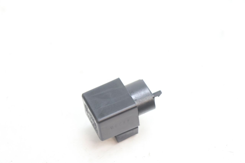 photo de RELE INTERMITENTES HONDA CB F HORNET 600 (2005 - 2006) - Vista principal