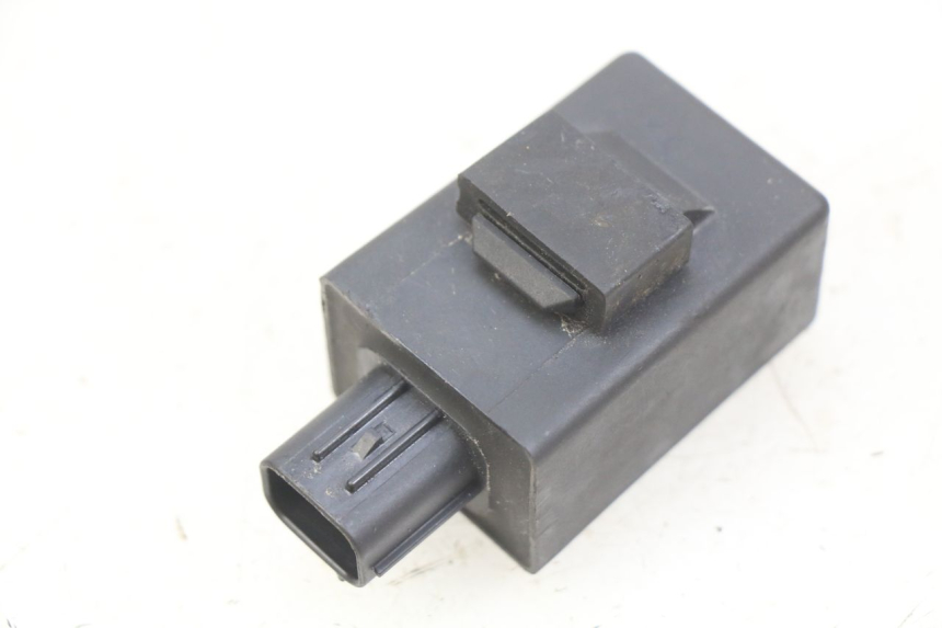 photo de CENTRALITA DE INTERMITENTES HONDA CB R 1000 (2018 - 2023) - Detalle de la pieza