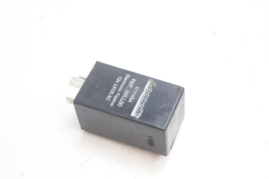 photo de RELE INTERMITENTES HM HONDA CRM DERAPAGE RR 50 (2006 - 2017) - Detalle de la pieza