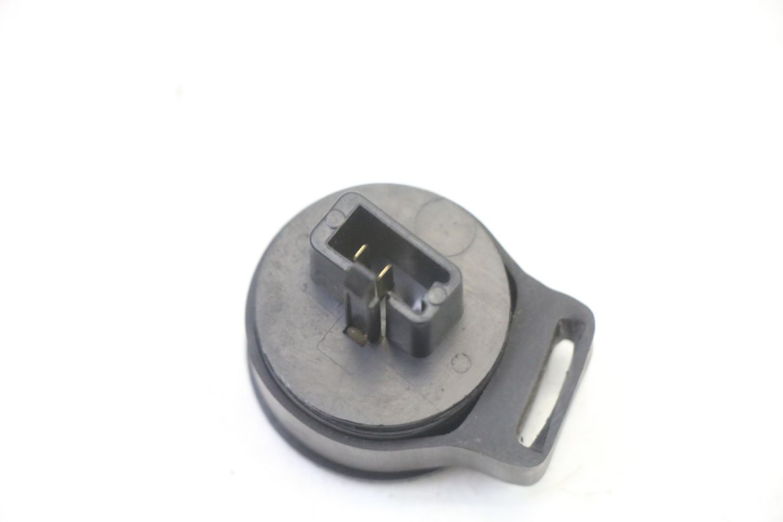 photo de RELE INTERMITENTE PEUGEOT ELYSEO 125 (1999 - 2004) - Otra perspectiva