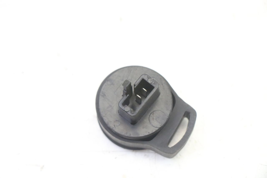 photo de RELE INTERMITENTE PEUGEOT ELYSTAR 50 (2002 - 2014) - Zoom estado de uso