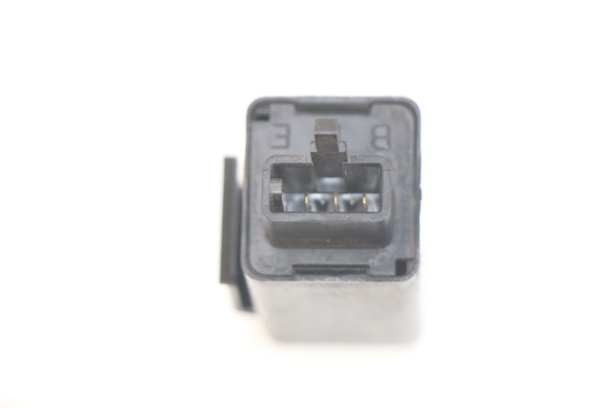 photo de RELE INTERMITENTE YAMAHA FJ 3CX 1200 (1986 - 1996) - Zoom estado de uso