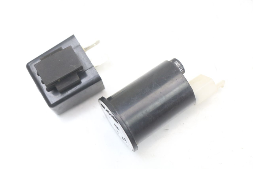 photo de RELE INTERMITENTES HYTRACK HY S 4X4 410 (2013 - 2016) - Detalle de la pieza