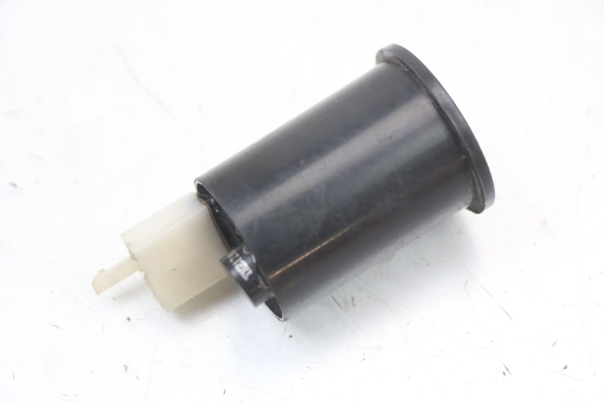 photo de RELE INTERMITENTES HYTRACK HY S 4X4 410 (2013 - 2016) - Detalles de los puntos de fijación