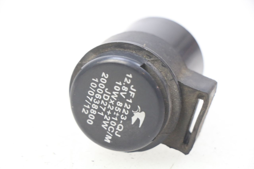 photo de RELE INTERMITENTE PEUGEOT KISBEE 4T 50 (2010 - 2017) - Zoom estado de uso