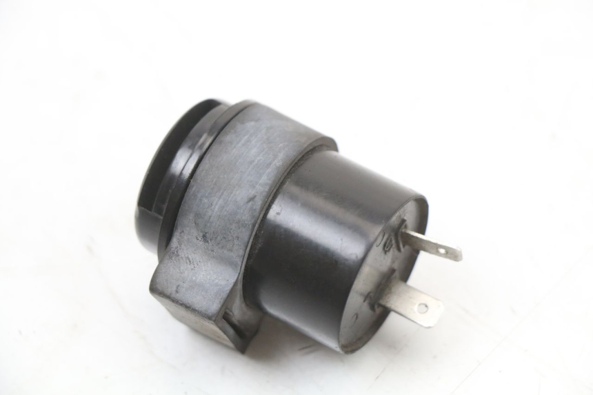 photo de CENTRALITA DE INTERMITENTES PEUGEOT KISBEE 4T 50 (2018 - 2022) - Zoom estado de uso