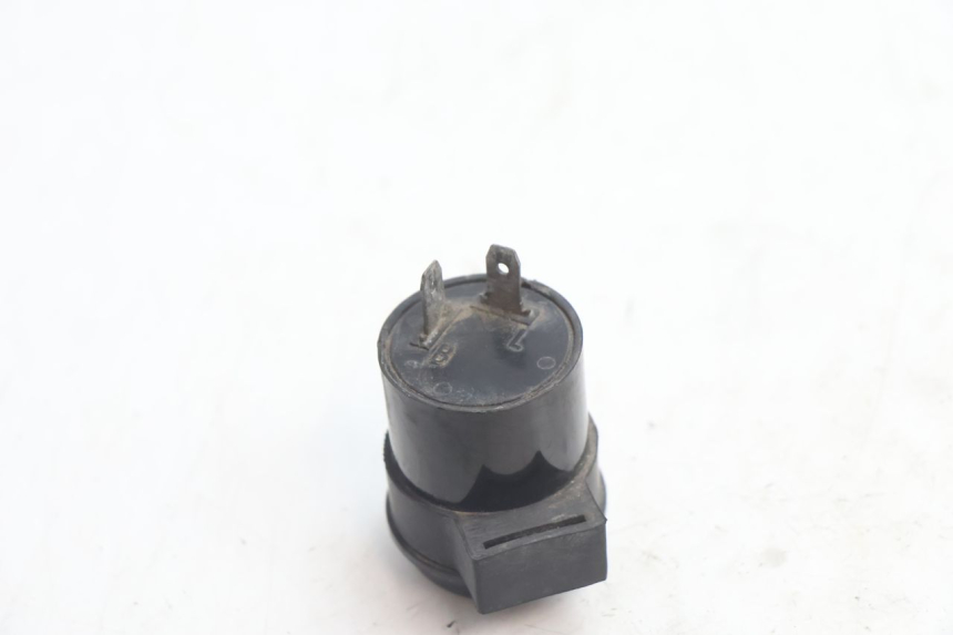 photo de RELE INTERMITENTE PEUGEOT KISBEE 4T 50 (2010 - 2017) - Otra perspectiva