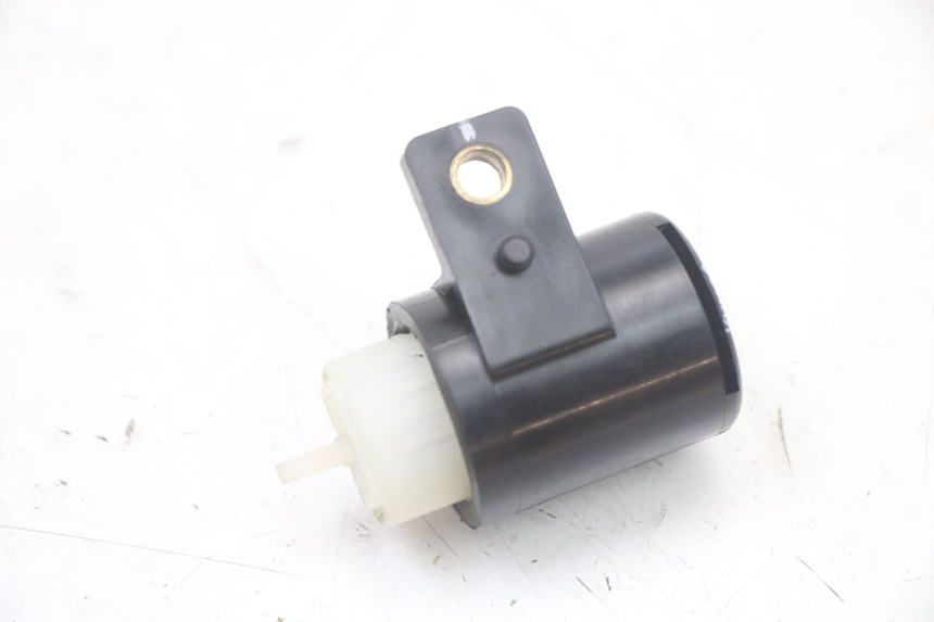 photo de RELE INTERMITENTES KYMCO PEOPLE S 125 (2000 - 2008) - Zoom estado de uso