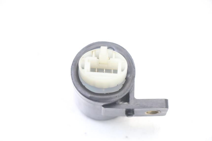 photo de RELE INTERMITENTES KYMCO PEOPLE S 125 (2000 - 2008) - Primer plano técnico