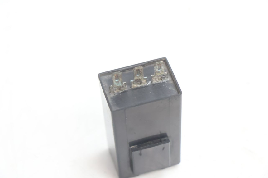 photo de RELE INTERMITENTES PEUGEOT LUDIX ONE 50 (2004 - 2013) - Otra perspectiva