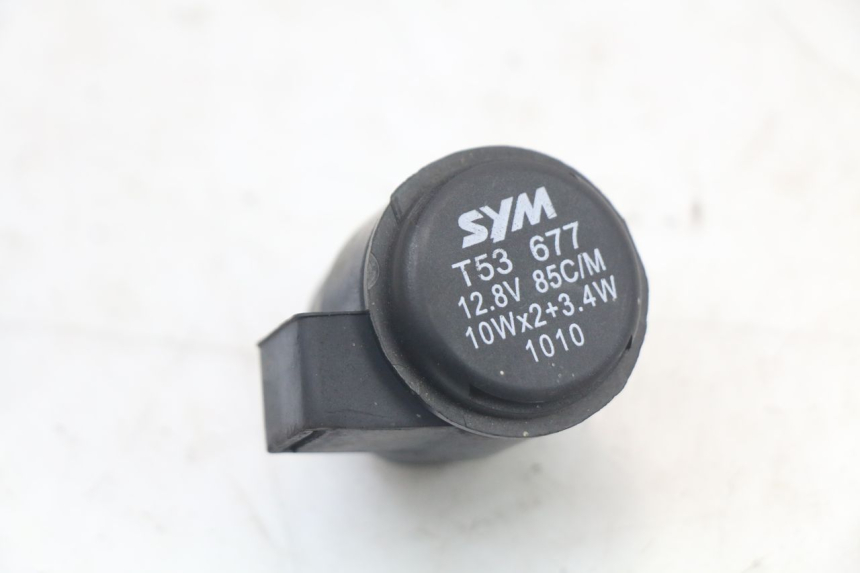 photo de CENTRALITA DE INTERMITENTES SYM MIO 50 (2011 - 2017) - Otra perspectiva