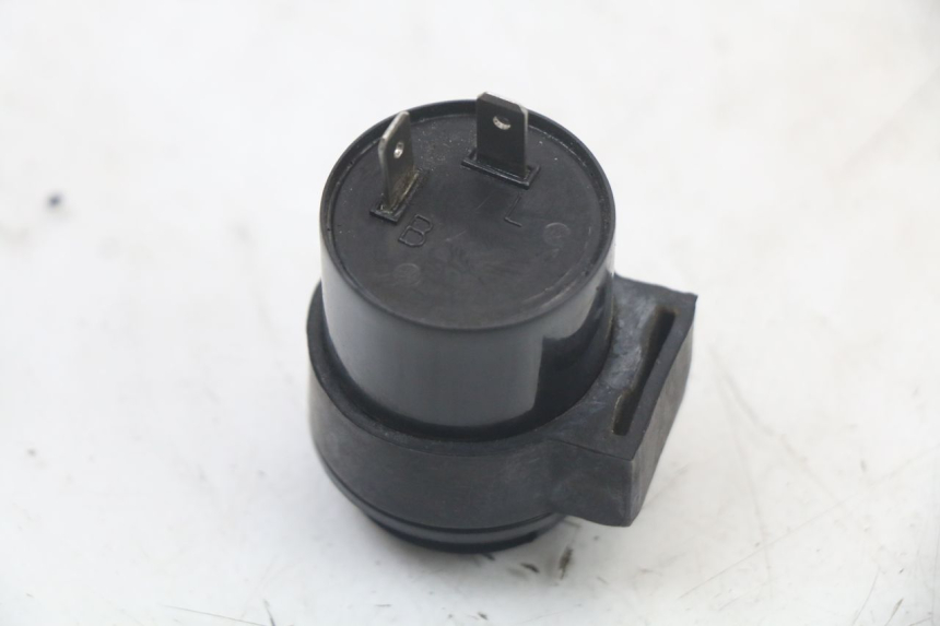 photo de RELE INTERMITENTES PEUGEOT STREETZONE 4T 50 (2018 - 2023) - Otra perspectiva