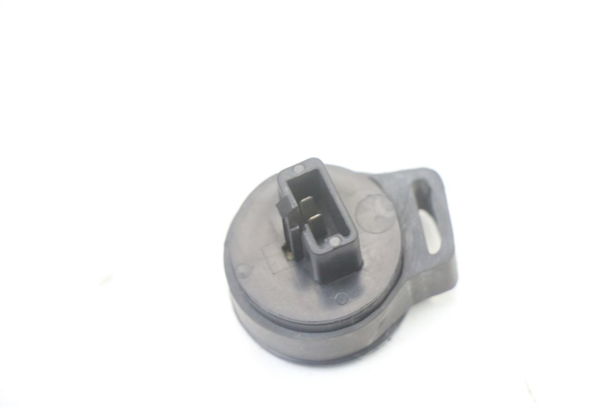 photo de RELE INTERMITENTES PEUGEOT TREKKER TKR 50 (2005 - 2014) - Zoom estado de uso