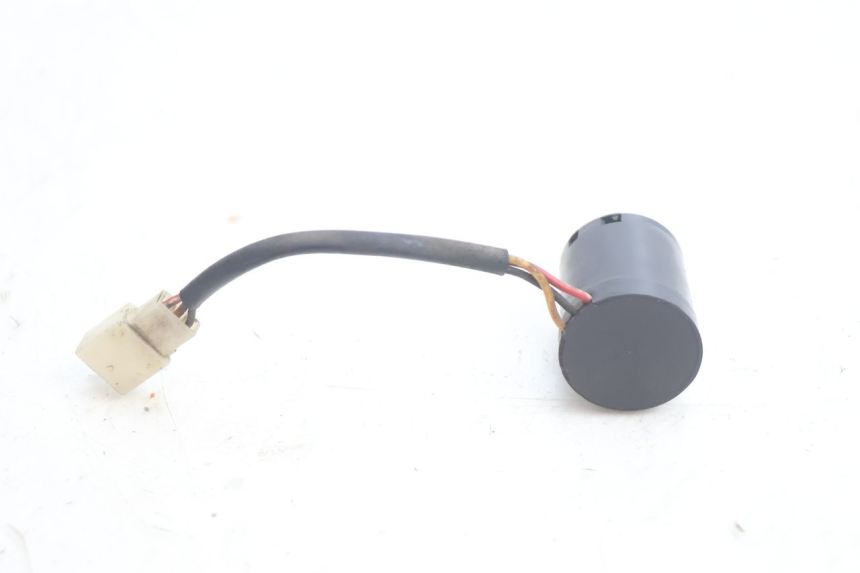 photo de RELE INTERMITENTE KEEWAY RY6 2T 50 (2011 - 2019) - Otra perspectiva