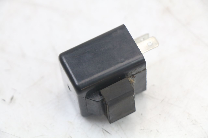 photo de RELE INTERMITENTES MASAI SCRAMBLER SPORT 125 (2021 - 2025) - Otra perspectiva