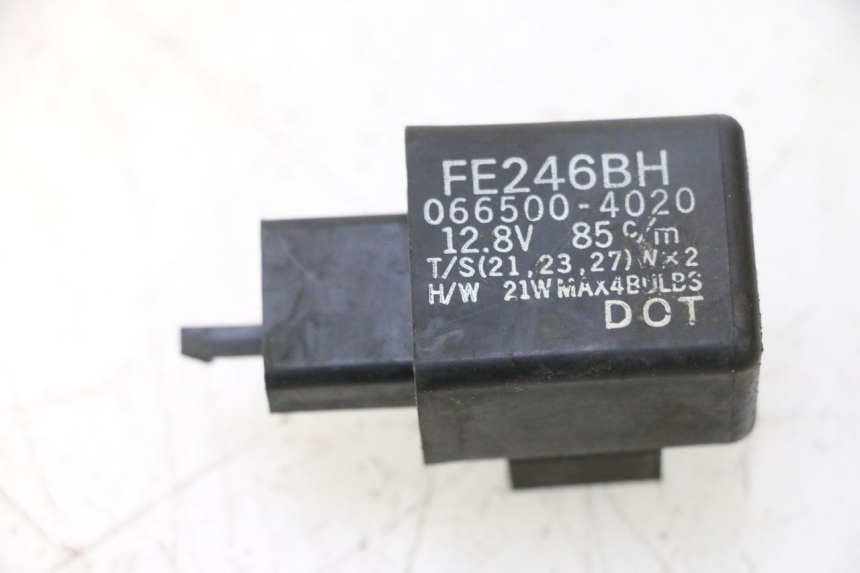 photo de RELE INTERMITENTES HONDA SH 125 (2001 - 2003) - Vista principal