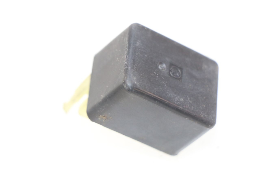 photo de CENTRALITA DE INTERMITENTES SUZUKI SIXTEEN 125 (2008 - 2010) - Vista principal