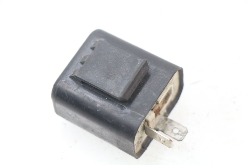 photo de RELE INTERMITENTE YAMAHA SLIDER NAKED 50 (2004 - 2018) - Detalle de la pieza