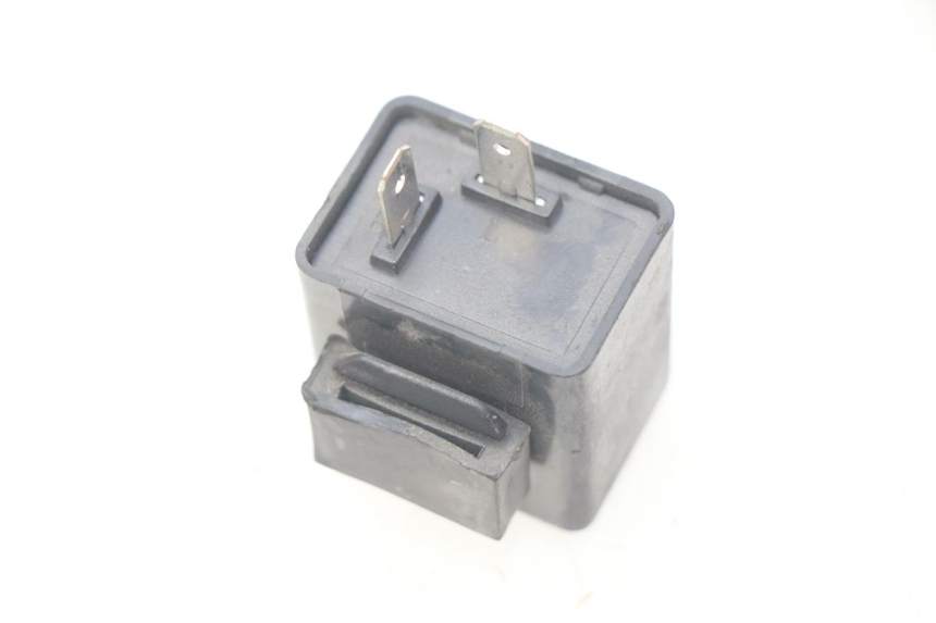 photo de RELE INTERMITENTE YAMAHA SLIDER NAKED 50 (2004 - 2018) - Detalle de la pieza