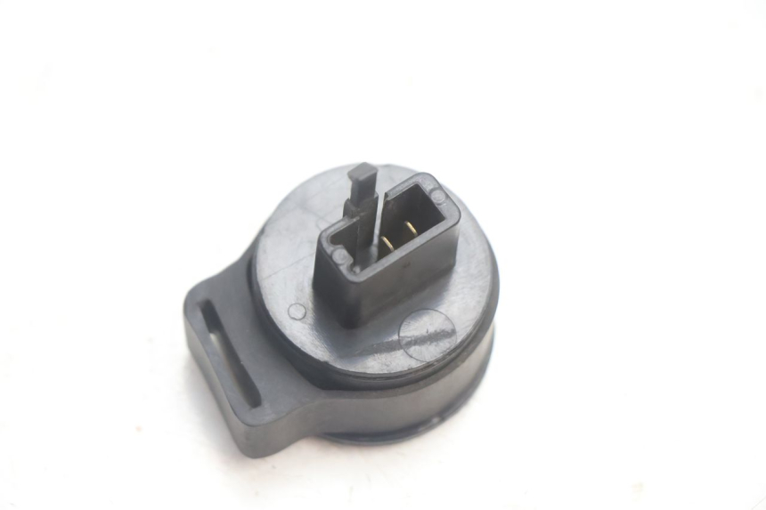 photo de RELE INTERMITENTES PEUGEOT SPEEDFIGHT 2 AC 50 (2000 - 2009) - Zoom estado de uso
