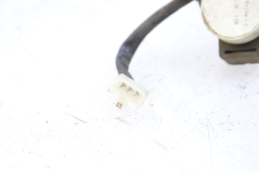 photo de RELE INTERMITENTES RAZZO STEED 125 (2012 - 2018) - Zoom estado de uso