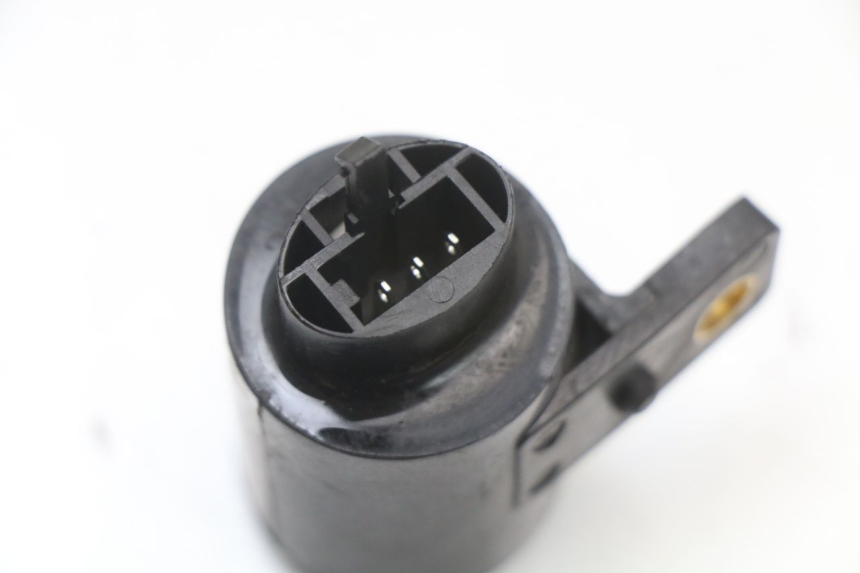 photo de RELE INTERMITENTES KYMCO SUPER 8 4T 50 (2021 - 2024) - Primer plano técnico