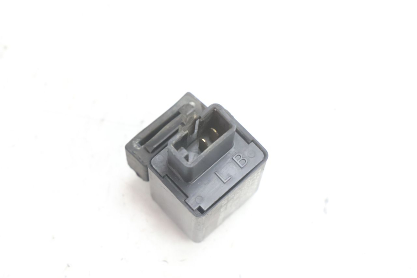 photo de RELE INTERMITENTES YAMAHA TDM ABS 900 (2002 - 2014) - Otra perspectiva