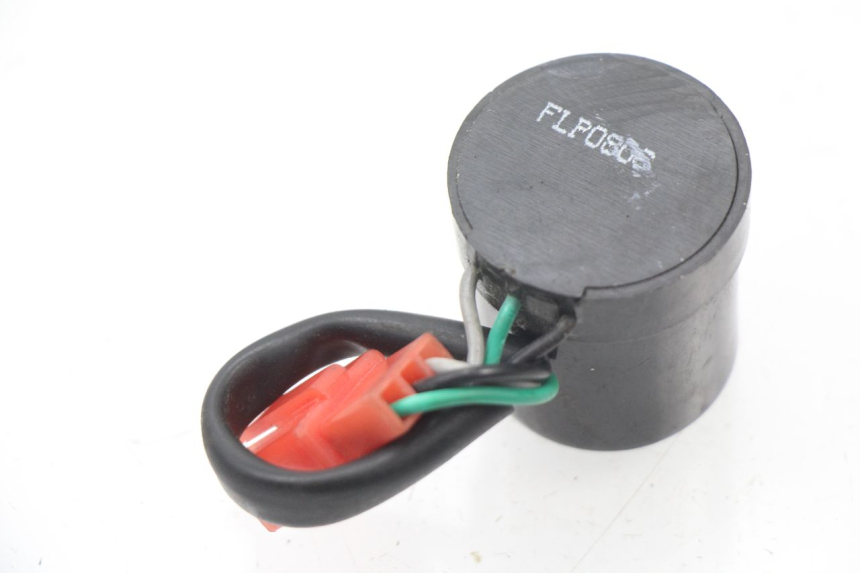 photo de RELE INTERMITENTES REVATTO URBA GT 125 (2007 - 2017) - Detalle de la pieza