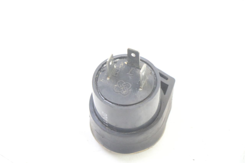 photo de RELé INTERMITENTE PEUGEOT V-CLIC VCLIC 50 (2007 - 2013) - Zoom estado de uso