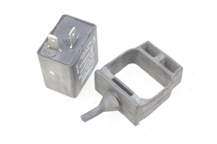 photo de RELE INTERMITENTE PIAGGIO VESPA GTS IGET ABS 125 (2017 - 2023) - Detalle de la pieza