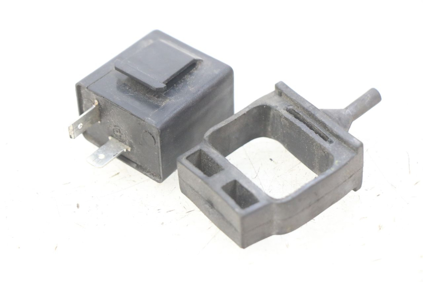 photo de RELE INTERMITENTE PIAGGIO VESPA GTS IGET ABS 125 (2017 - 2023) - Zoom estado de uso