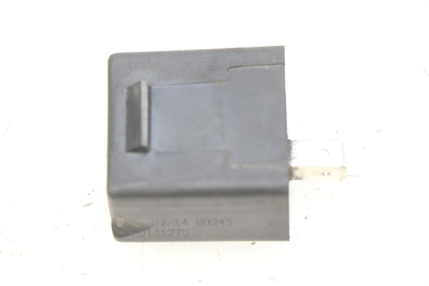 photo de RELE INTERMITENTE PIAGGIO VESPA PRIMAVERA 2T 50 (2013 - 2018) - Zoom estado de uso