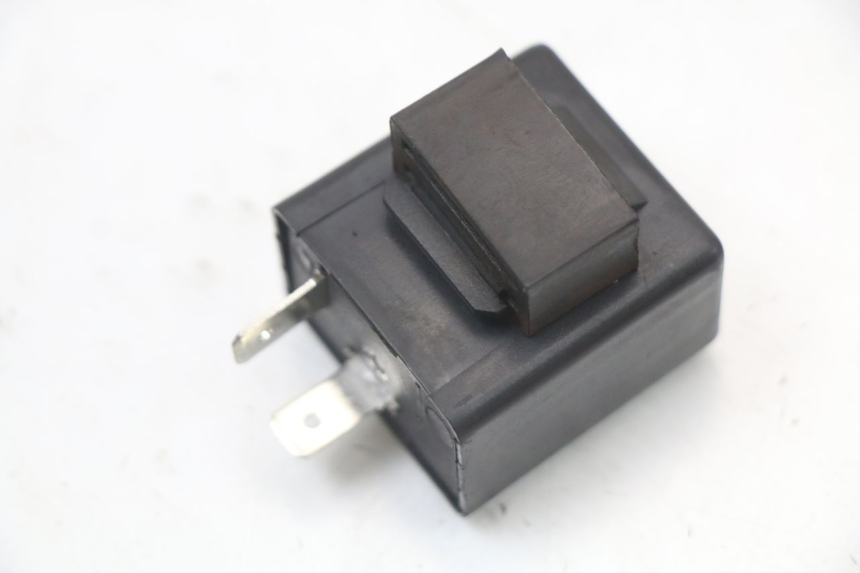 photo de RELE INTERMITENTES PIAGGIO VESPA PRIMAVERA 4T 50 (2021 - 2024) - Zoom estado de uso