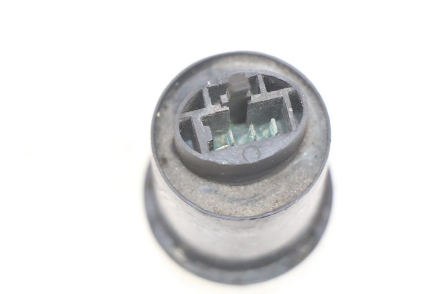 photo de CENTRALITA DE INTERMITENTES KYMCO VITALITY 2T 50 (2004 - 2010) - Zoom estado de uso