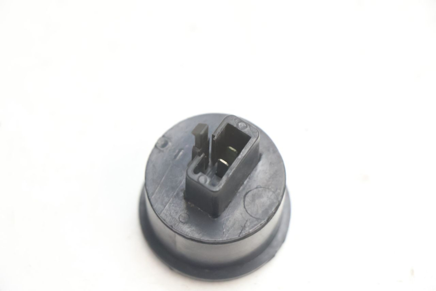 photo de RELE INTERMITENTES PEUGEOT VIVACITY 50 (2004 - 2009) - Otra perspectiva